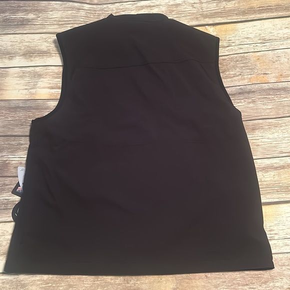 NWT The Fieldsheer Dual Power Water Resistant Heated Vest - Picture 5 of 8